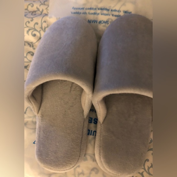 Unisex Tlizzz7 Hotel & Spa Style Slippers,in 3 White Sizes & 1 Silver Grey size - Picture 2 of 16